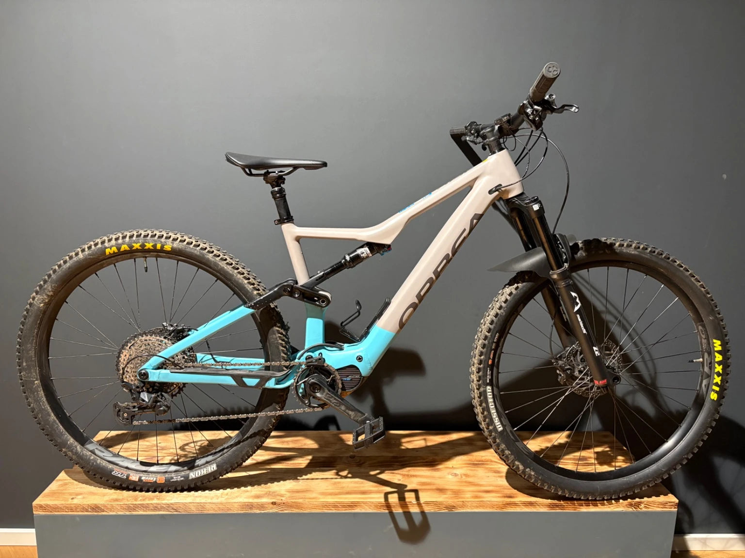 Orbea Rise H30 Mouse Grey - Sky Blue | E-MTB Allmountain-Trail | Gebrauchtrad - Liquid-Life