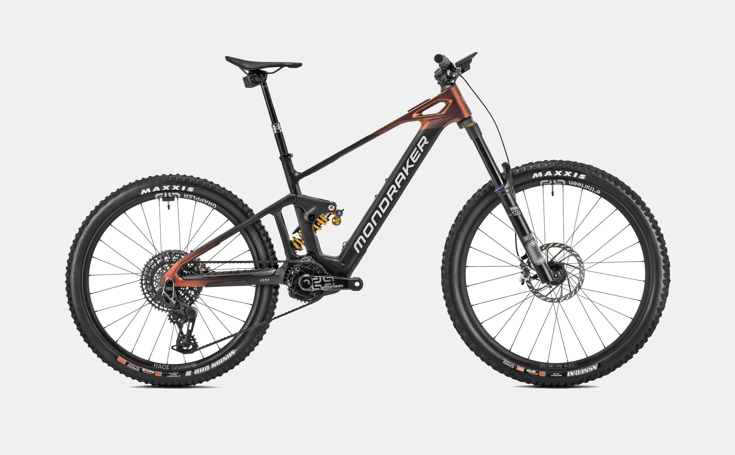 Mondraker Dune Mountainbike, schwarz-rot, vollgefedert, für anspruchsvolle Mountainbike-Enthusiasten geeignet.