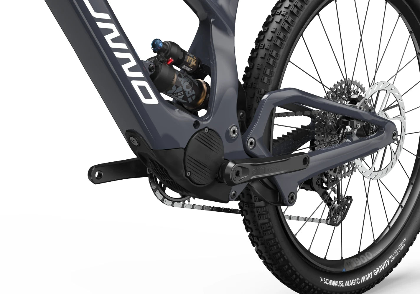UNNO MITH RACE SILVER Trapez 2025