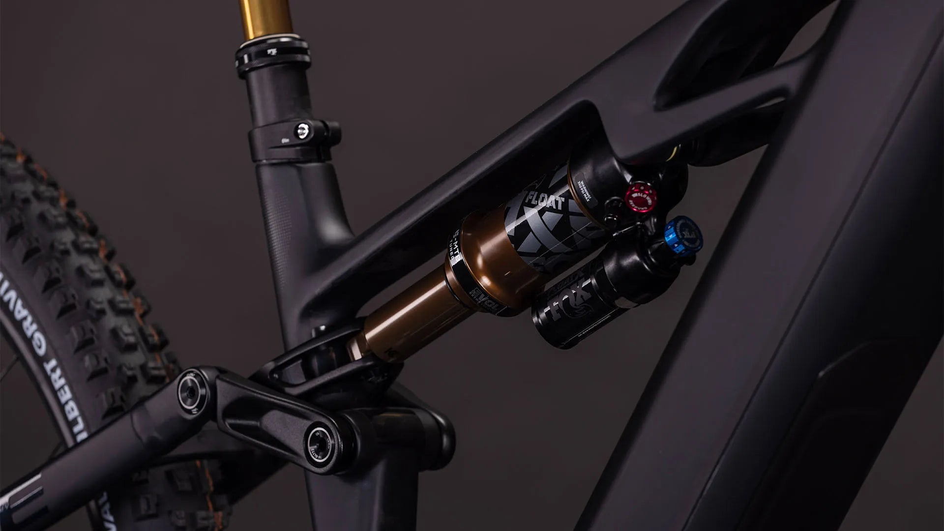 Cube Stereo Hybrid ONE44 HPC AT 800 carbon´n´gold 2026