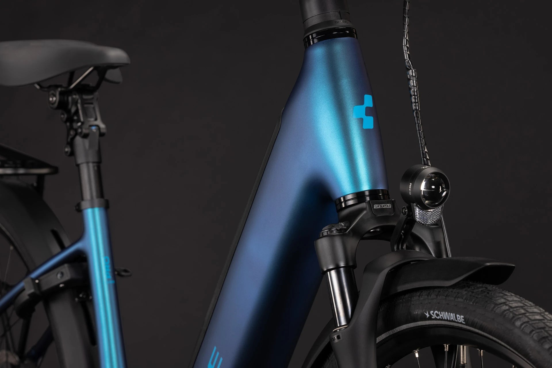 Cube Supreme Hybrid Deluxe Pro 600 nebula´n´blue EE 2027