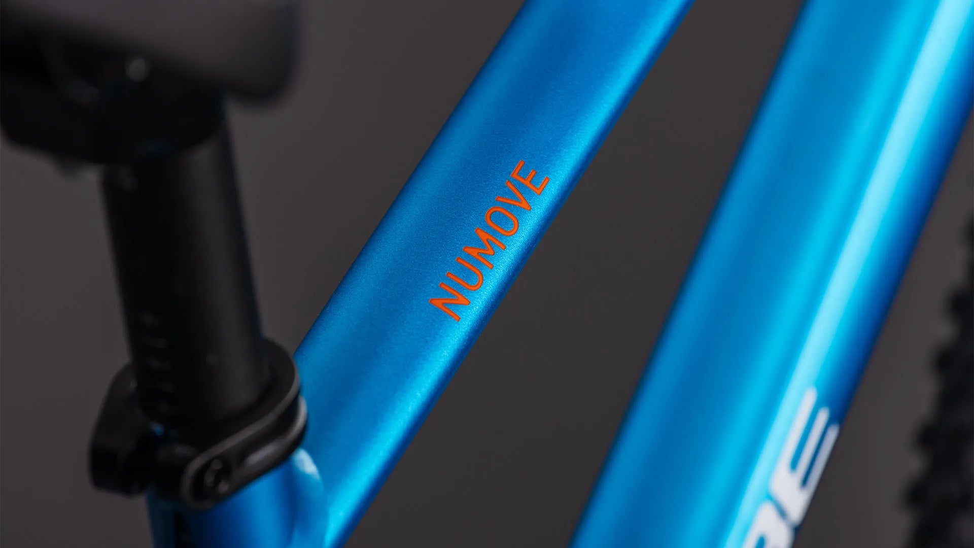 Cube Numove 180 topasblue´n´nebula 2027