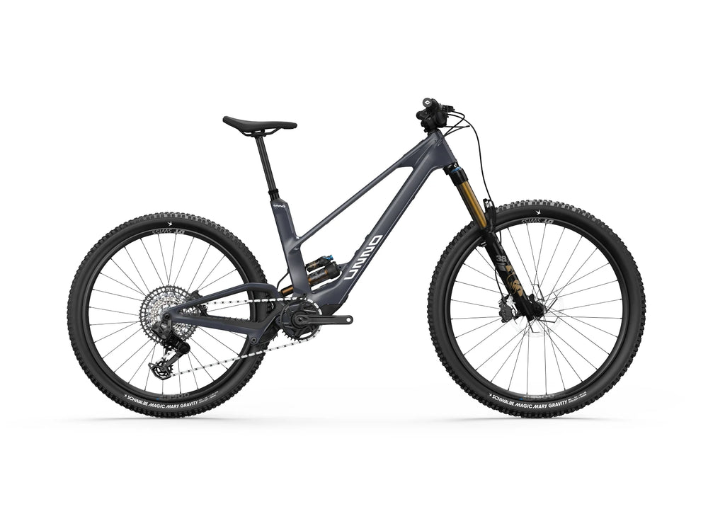 UNNO MITH RACE SILVER Trapez 2025