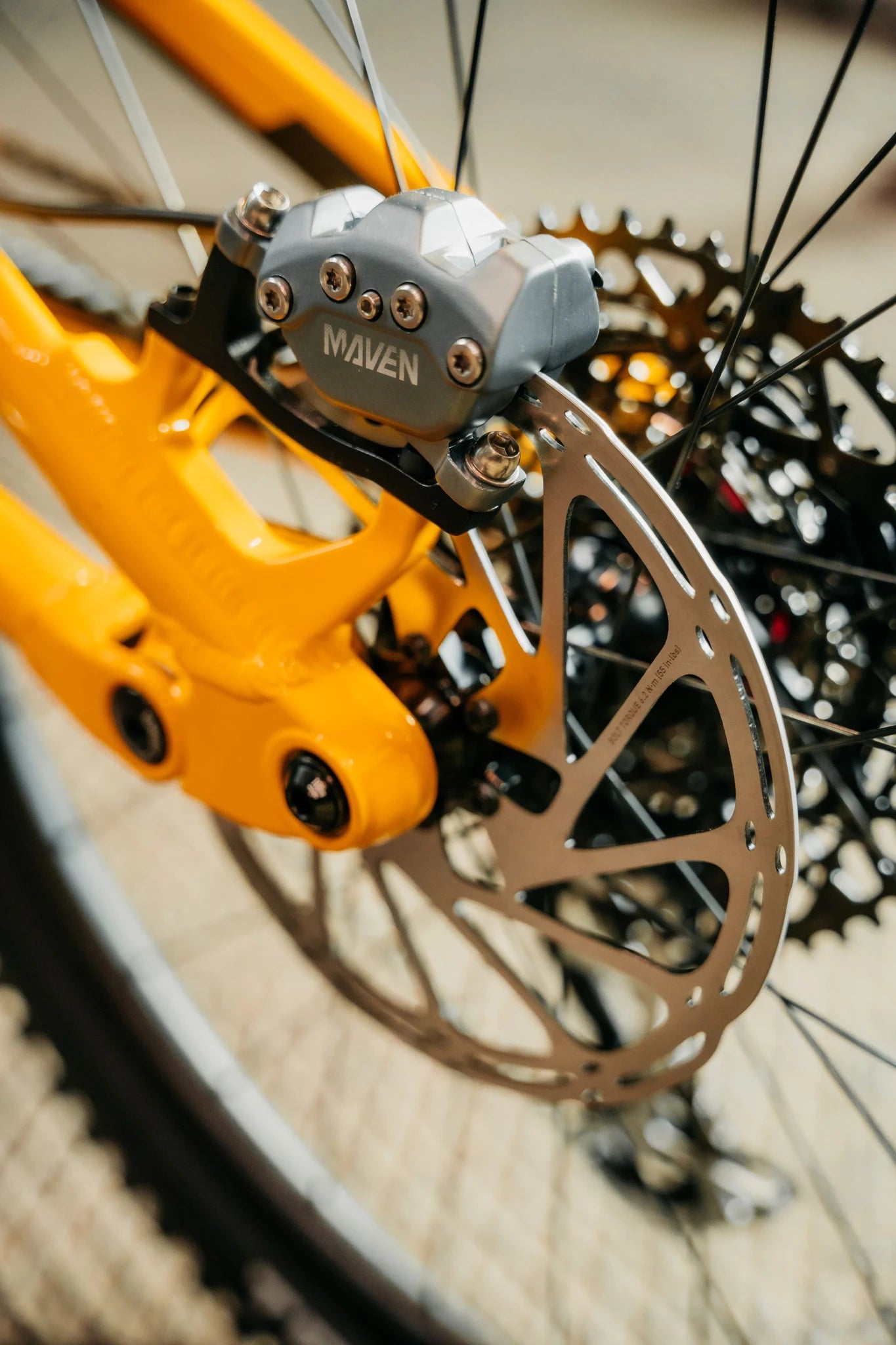 Nukeproof Mega Alloy Pro yellow 2025
