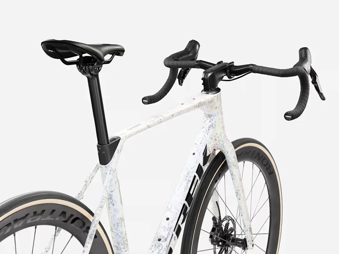 Trek Domane SLR 7 AXS Gen 5 Pearl/Silver Marble 2027