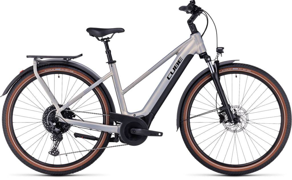 Cube Touring Hybrid Pro 625 pearlysilver´n´black Trapez