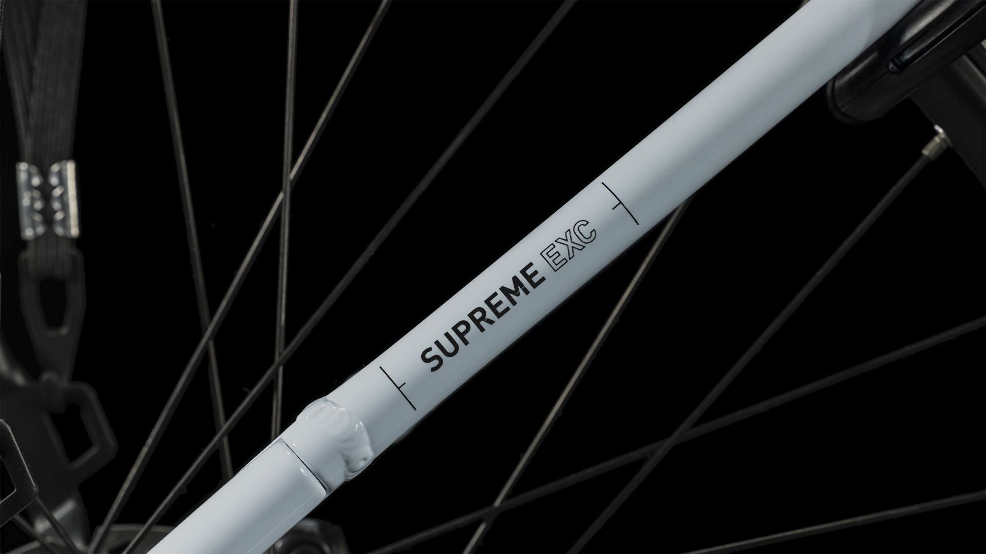 Cube Supreme RT Hybrid EXC 625 flashwhite´n´black Easy Entry