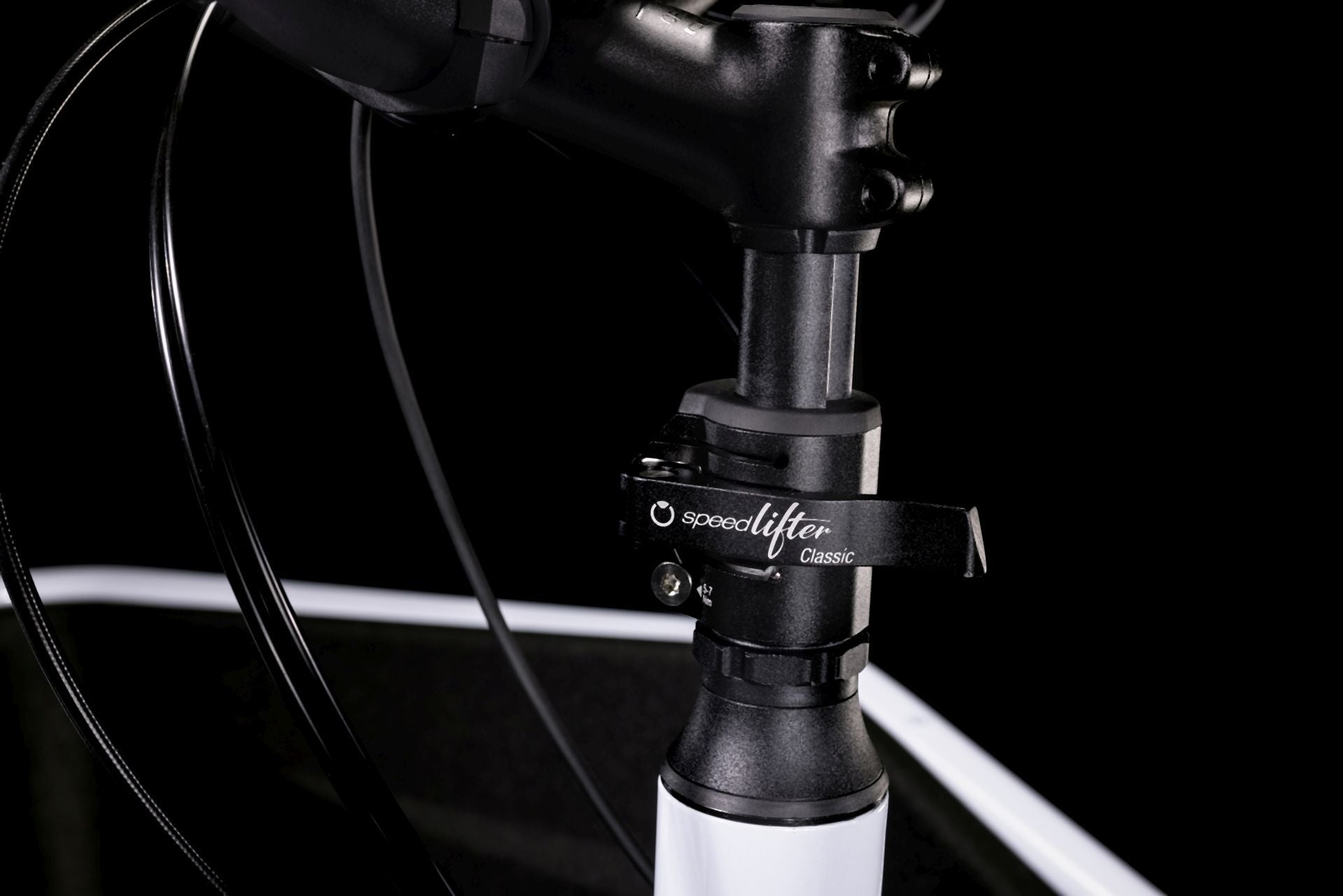 Cube Cargo Hybrid 500 flashwhite´n´black