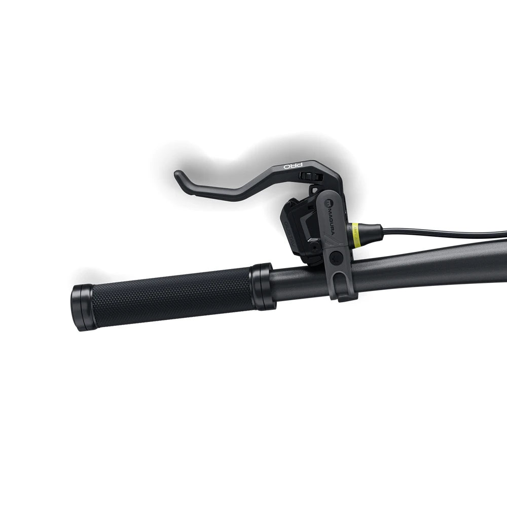 Magura Gustav Pro Bremshebel an schwarzem Fahrradlenker. Ideal für Mountainbike-Fahrer und Geschwindigkeitskontrolle.