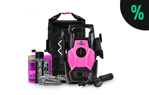 Muc-Off Druckreiniger-Set in Pink mit Zubehör für Fahrradreinigung, inkl. Reiniger, Schutzmittel und Tuch.